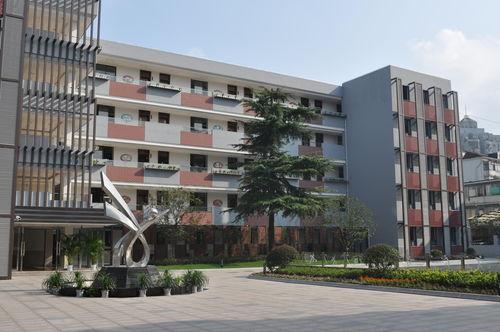 爆料网上海市第二中学视频,独家视频曝光校园风采